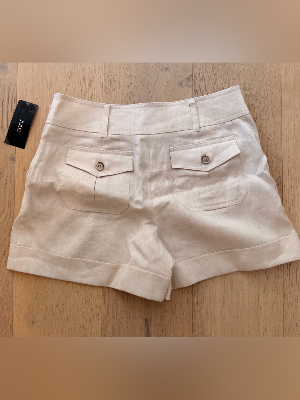 Julio Cream Linen Blend Pleated Shorts - Picture 2 of 3